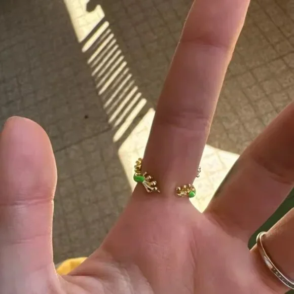 Green Frog Gold Ring - Picture 6 of 16